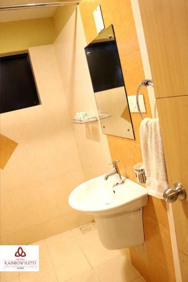 Hotel Rainbow Suites Каннур Экстерьер фото